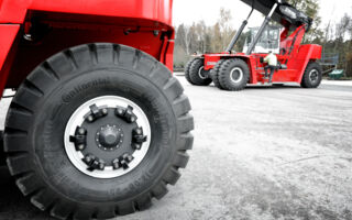 Extending the reach of Kalmar machines