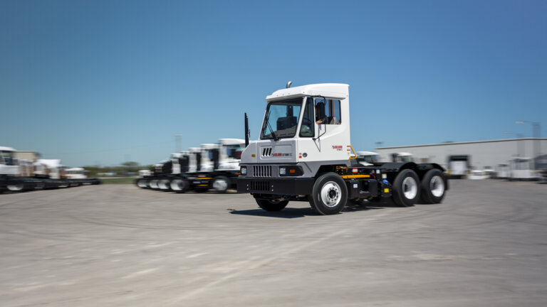 Hacia la ecología con el tractor de terminal eléctrico Kalmar